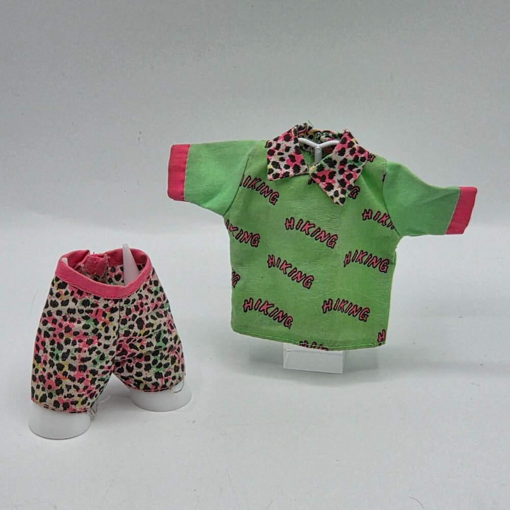 Barbie Fashion Great Weekend Outfit With Shirt & Shorts